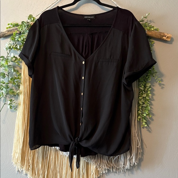 Fortune + Ivy Black Button Down Tie Front V-Neck Blouse - Picture 1 of 4